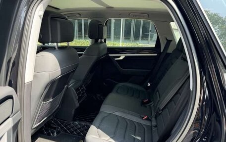 Volkswagen Touareg III, 2021 год, 3 850 000 рублей, 7 фотография