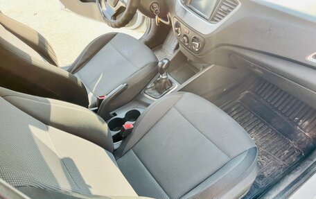 Hyundai Solaris II рестайлинг, 2017 год, 629 000 рублей, 21 фотография