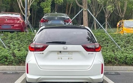 Honda Fit, 2022 год, 900 000 рублей, 6 фотография