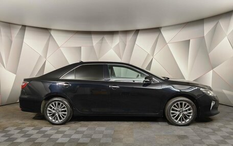 Toyota Camry, 2017 год, 2 075 000 рублей, 6 фотография
