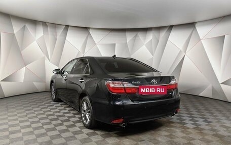 Toyota Camry, 2017 год, 2 075 000 рублей, 4 фотография