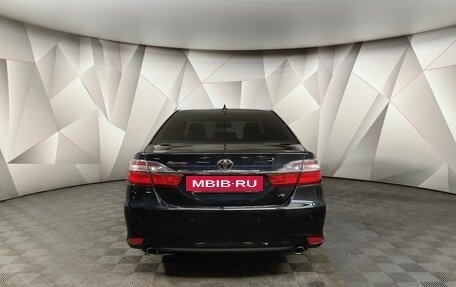 Toyota Camry, 2017 год, 2 075 000 рублей, 8 фотография