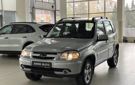 Chevrolet Niva I рестайлинг, 2014 год, 619 000 рублей, 3 фотография