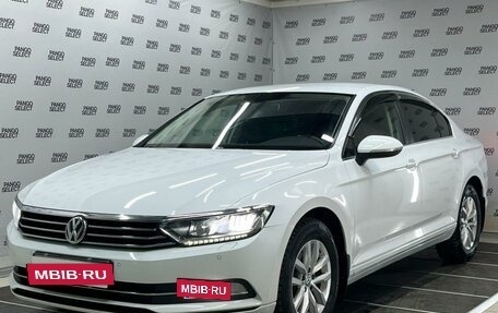 Volkswagen Passat B8 рестайлинг, 2015 год, 1 697 000 рублей, 24 фотография