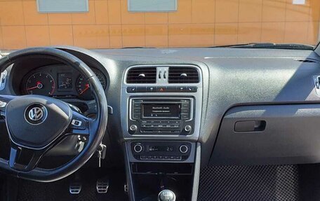 Volkswagen Polo VI (EU Market), 2016 год, 1 220 000 рублей, 7 фотография