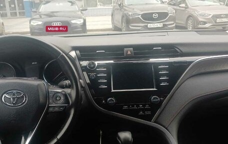 Toyota Camry, 2020 год, 2 650 000 рублей, 4 фотография