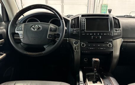 Toyota Land Cruiser 200, 2009 год, 2 599 000 рублей, 21 фотография