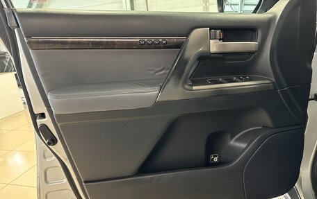 Toyota Land Cruiser 200, 2009 год, 2 599 000 рублей, 27 фотография