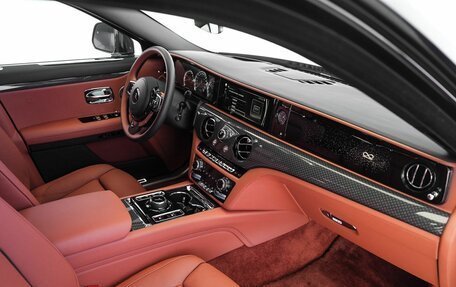 Rolls-Royce Ghost Series II рестайлинг, 2024 год, 51 980 000 рублей, 15 фотография