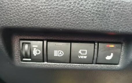 Toyota RAV4, 2021 год, 2 495 000 рублей, 13 фотография