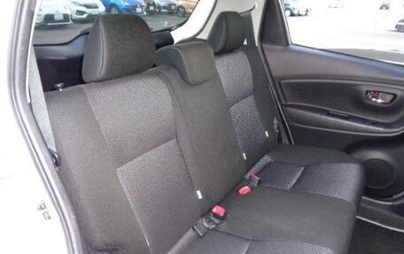 Toyota Vitz, 2020 год, 750 000 рублей, 14 фотография