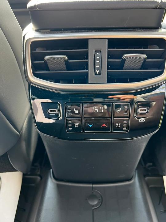 Lexus RX IV рестайлинг, 2024 год, 10 200 000 рублей, 16 фотография