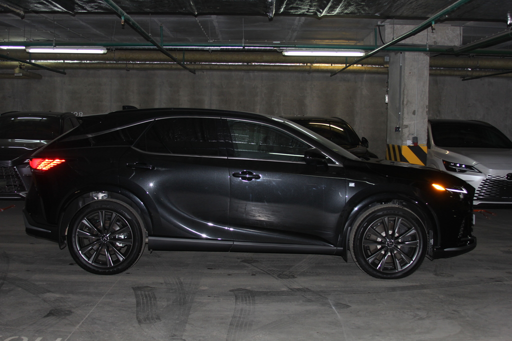Lexus RX IV рестайлинг, 2024 год, 10 200 000 рублей, 2 фотография