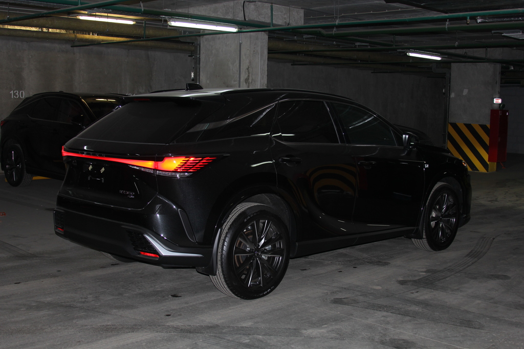 Lexus RX IV рестайлинг, 2024 год, 10 200 000 рублей, 3 фотография