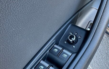 Audi A4, 2019 год, 2 550 000 рублей, 13 фотография