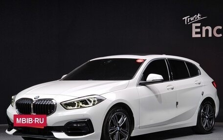 BMW 1 серия, 2022 год, 2 164 000 рублей, 2 фотография
