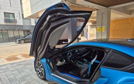 BMW i8 I рестайлинг, 2016 год, 4 590 000 рублей, 7 фотография