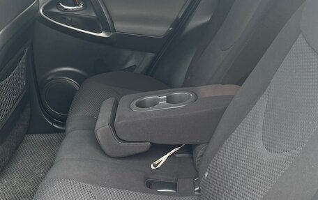 Toyota RAV4, 2011 год, 1 880 000 рублей, 13 фотография