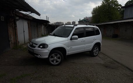 Chevrolet Niva I рестайлинг, 2018 год, 879 000 рублей, 6 фотография