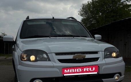 Chevrolet Niva I рестайлинг, 2018 год, 879 000 рублей, 4 фотография