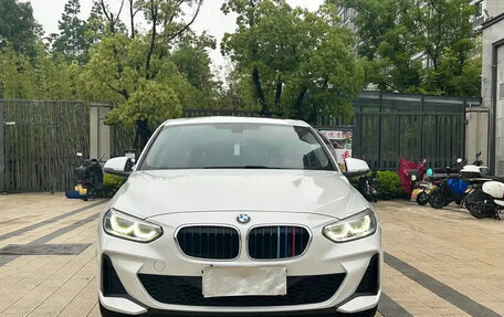 BMW 1 серия, 2020 год, 1 550 000 рублей, 2 фотография