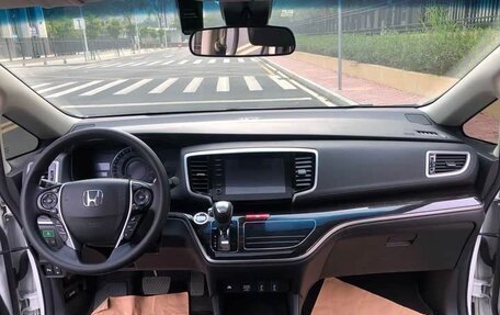 Honda Odyssey IV, 2021 год, 2 180 000 рублей, 8 фотография