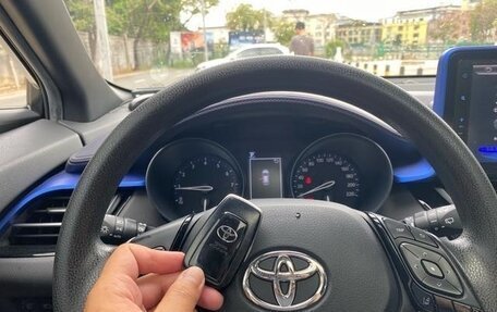 Toyota C-HR I рестайлинг, 2021 год, 1 780 443 рублей, 7 фотография