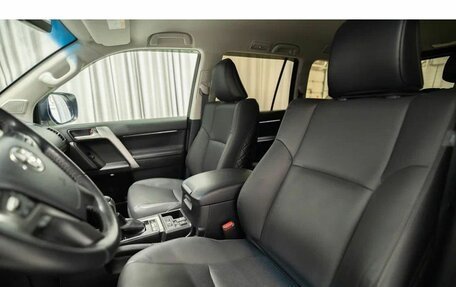 Toyota Land Cruiser Prado 150 рестайлинг 2, 2023 год, 7 850 000 рублей, 13 фотография