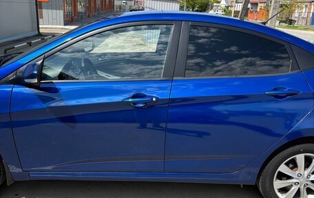 Hyundai Solaris II рестайлинг, 2012 год, 970 000 рублей, 4 фотография