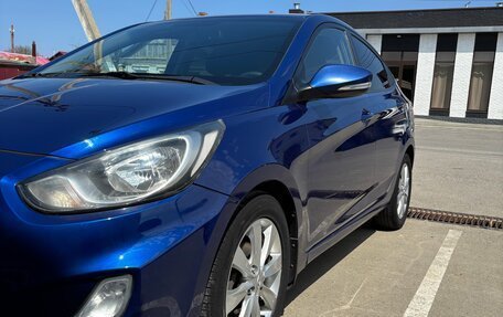 Hyundai Solaris II рестайлинг, 2012 год, 970 000 рублей, 2 фотография