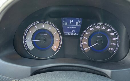 Hyundai Solaris II рестайлинг, 2012 год, 970 000 рублей, 19 фотография