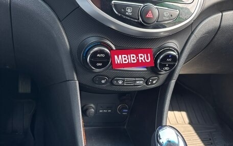 Hyundai Solaris II рестайлинг, 2012 год, 970 000 рублей, 28 фотография