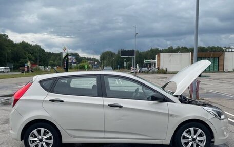 Hyundai Solaris II рестайлинг, 2015 год, 835 000 рублей, 14 фотография