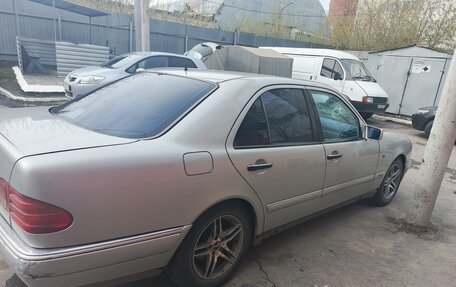 Mercedes-Benz E-Класс, 1998 год, 370 000 рублей, 5 фотография