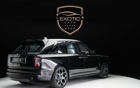 Rolls-Royce Cullinan, 2024 год, 60 000 000 рублей, 4 фотография