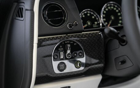 Rolls-Royce Cullinan, 2024 год, 60 000 000 рублей, 9 фотография