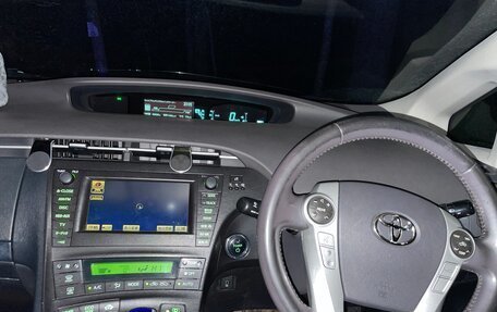 Toyota Prius, 2009 год, 940 000 рублей, 2 фотография