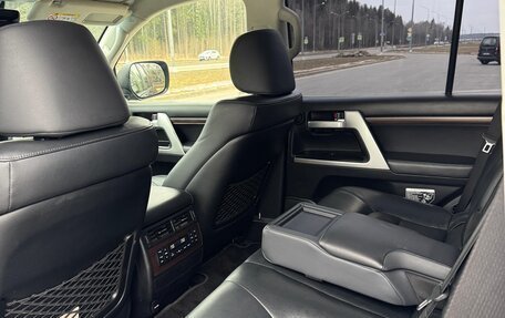 Toyota Land Cruiser 200, 2017 год, 4 750 000 рублей, 13 фотография