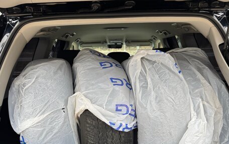 Toyota Land Cruiser 200, 2017 год, 4 750 000 рублей, 12 фотография