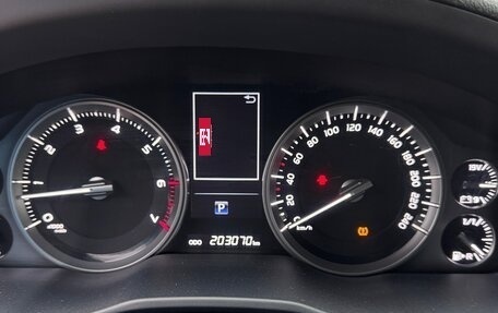 Toyota Land Cruiser 200, 2017 год, 4 750 000 рублей, 10 фотография