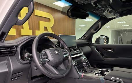 Toyota Land Cruiser, 2024 год, 12 500 000 рублей, 10 фотография