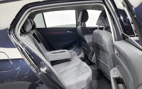 Volkswagen Golf VIII, 2022 год, 2 300 005 рублей, 10 фотография
