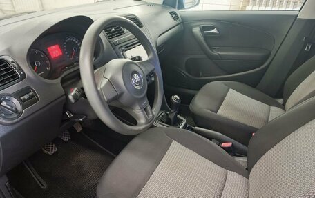 Volkswagen Polo VI (EU Market), 2012 год, 800 000 рублей, 9 фотография