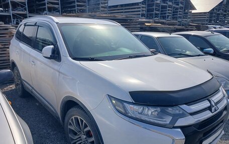 Mitsubishi Outlander III рестайлинг 3, 2015 год, 1 731 000 рублей, 2 фотография