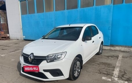 Renault Logan II, 2018 год, 585 000 рублей, 2 фотография