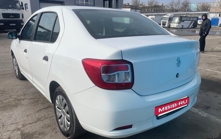Renault Logan II, 2018 год, 585 000 рублей, 4 фотография