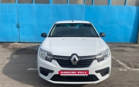 Renault Logan II, 2018 год, 585 000 рублей, 3 фотография