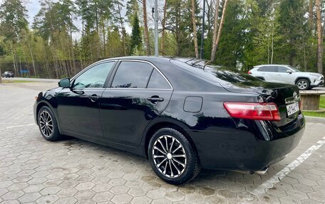 Toyota Camry, 2011 год, 1 390 000 рублей, 4 фотография