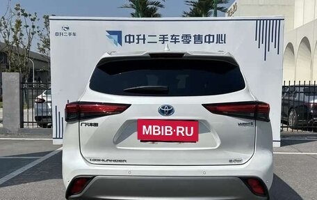 Toyota Highlander, 2021 год, 3 610 000 рублей, 8 фотография