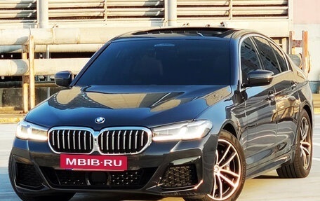 BMW 5 серия, 2021 год, 3 550 000 рублей, 2 фотография